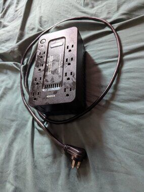 CyberPower SE450G1 Slim Battery Backup UPS 450VA 270W 8-Outlet Surge Protector